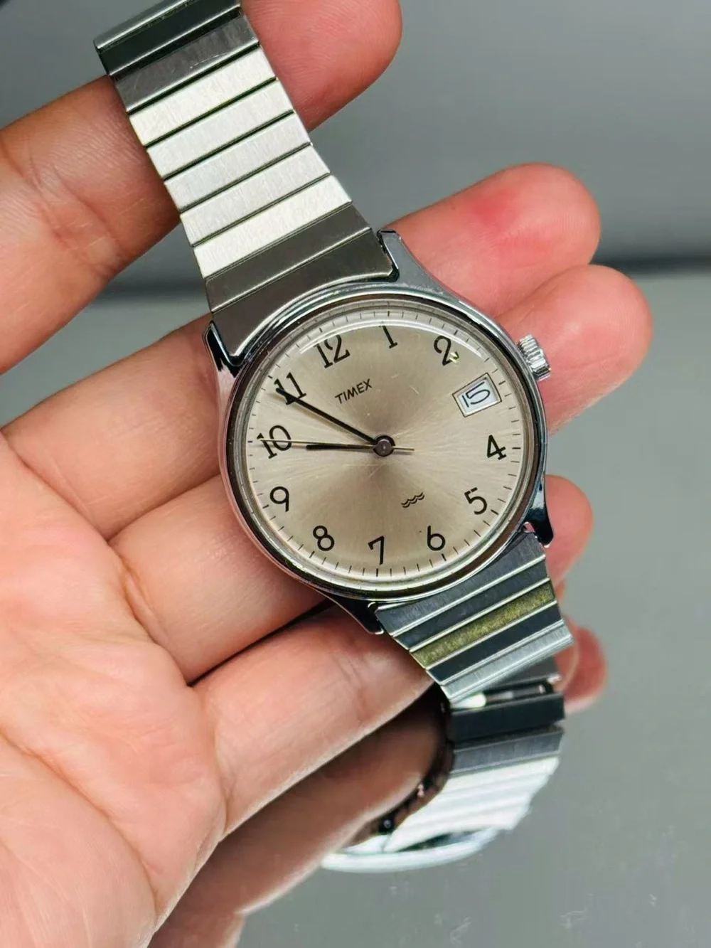 Vintage Timex Men’s Watch 34mm Date Hand-Wind mechanical Silver Tone Running